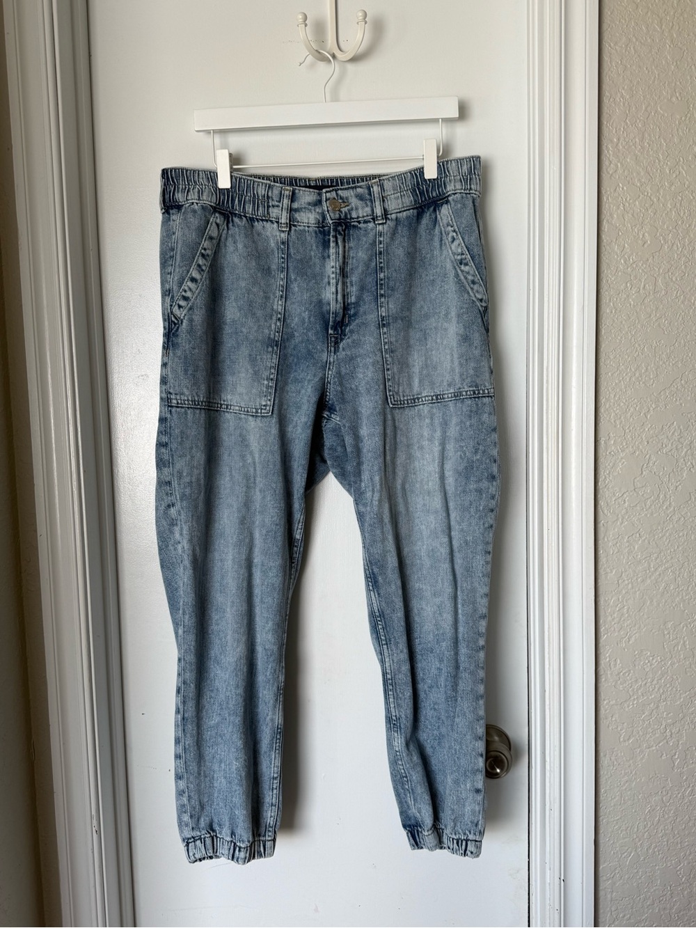 GAP Light Blue Relaxed Denim Jogger Jeans